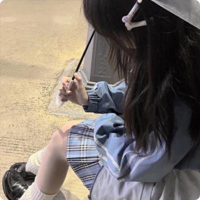 被休回家后她却好运连连 海报